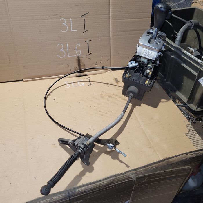 Lewarek wybierak linki zmiany biegów audi a4 b6 2.0FSI benzyna automat