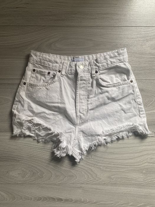 Biale szorty zara