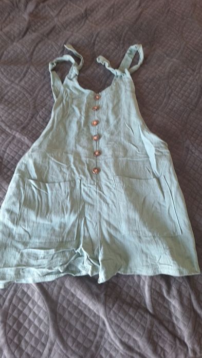 Macacão usado em bom estado