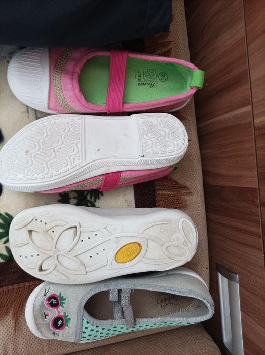 Baleriny i kapcie roz 28 dl wk 18cm cena za całość