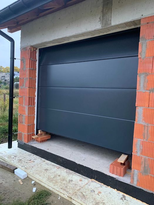 Brama segmentowa ,garażowa, przemysłowa