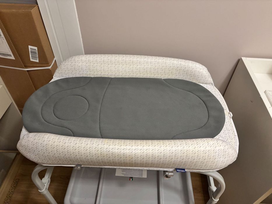 Wanienka i przewijak chicco cuddle and bubble