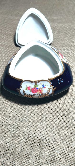 Bomboniera porcelanowa Bogucice kobalt