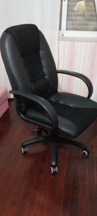 Cadeira escritorio executivo STAPLES