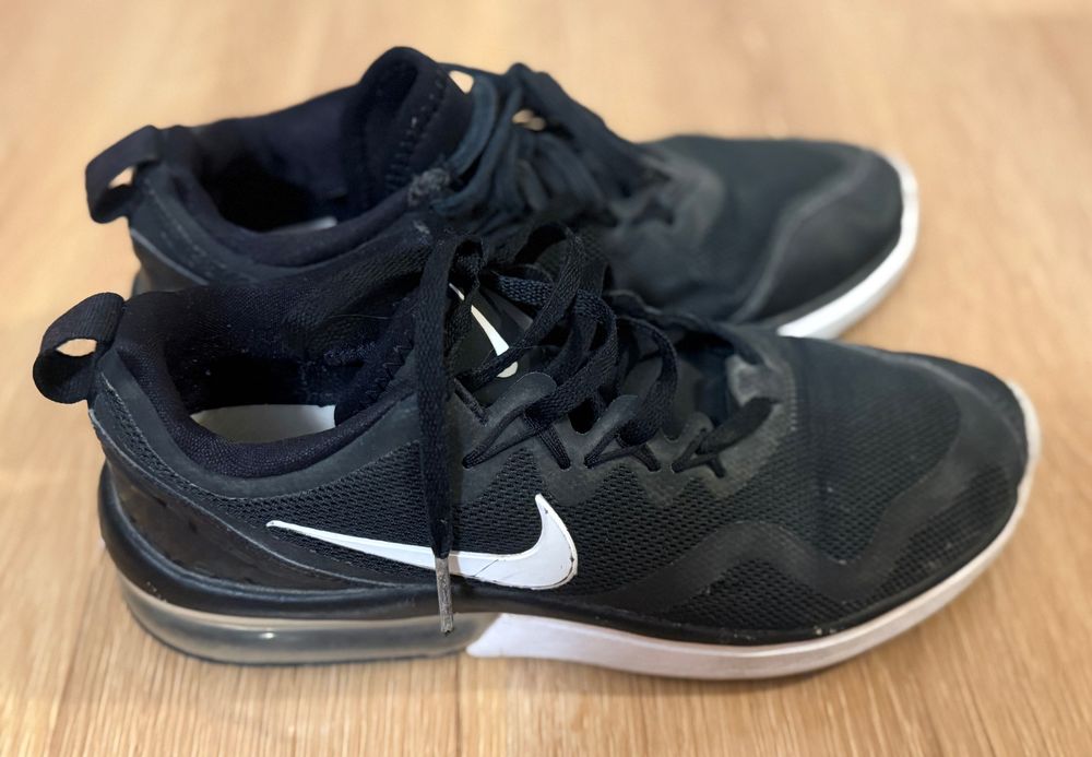 Buty Adidasy wiązane Nike 36,5 Air Max AA5740