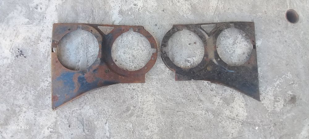 Кожухи фар ВАЗ 2103-06