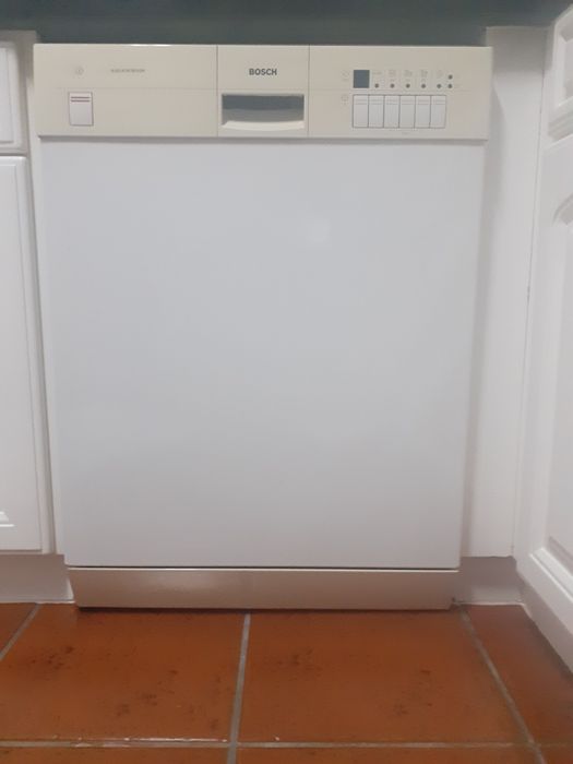Máquina bosch de lavar loiça impecável.
