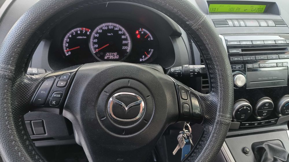 Sprzedam Mazdę 5 Eksklusiv 2.0 benzyna 146km.