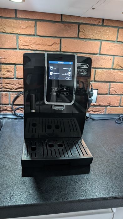 Ekspres do kawy  "DeLonghi Dinamica Plus"