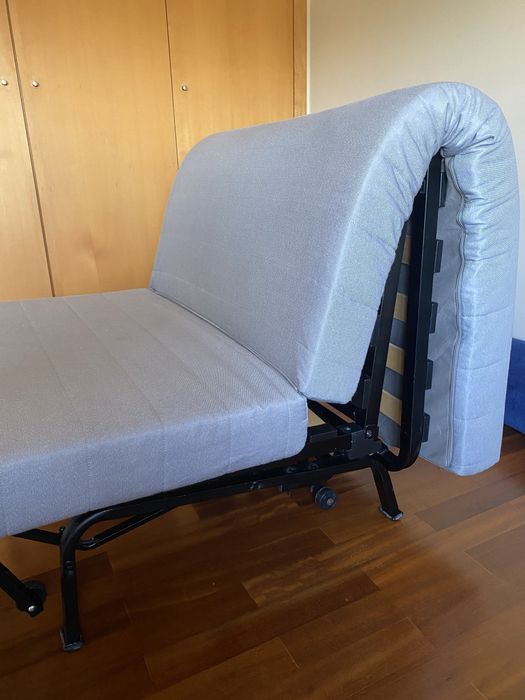 IKEA - Poltrona que abre e fica cama