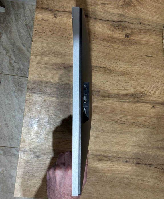 Монітор 24" HP E243d розбита матриця