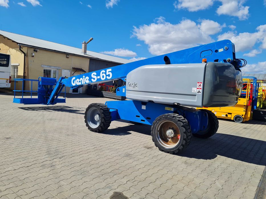 Podnośnik spalinowy teleskopowy Genie S-65, wysokość robocza 22m, rok 2008