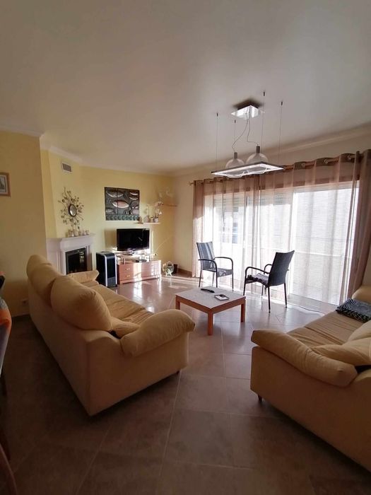 Apartamento T2 para Férias na Nazaré – Em Frente à Praia!