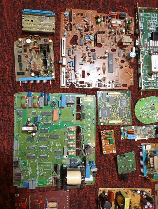 Плати з  різного обладнання