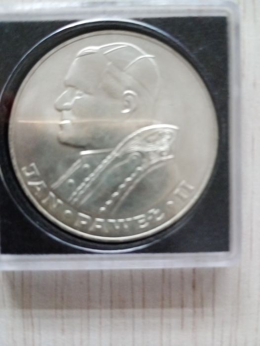 Moneta 200 zł z papieżem