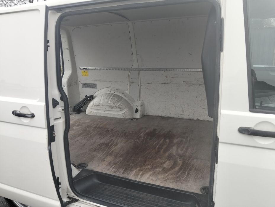 Volkswagen T5 sprowadzony z Niemiec 3 osobowy klima