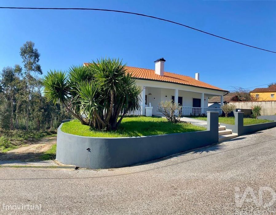 Casa / Villa T3 em Vila Facaia de 139 m2