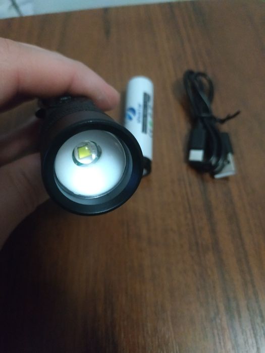 Ліхтарик тактичний Shustar S-029 з зумом, бічною кнопкою