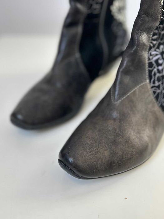 Botki haftowane Think! haft witch wednesday goth lolita kwiaty