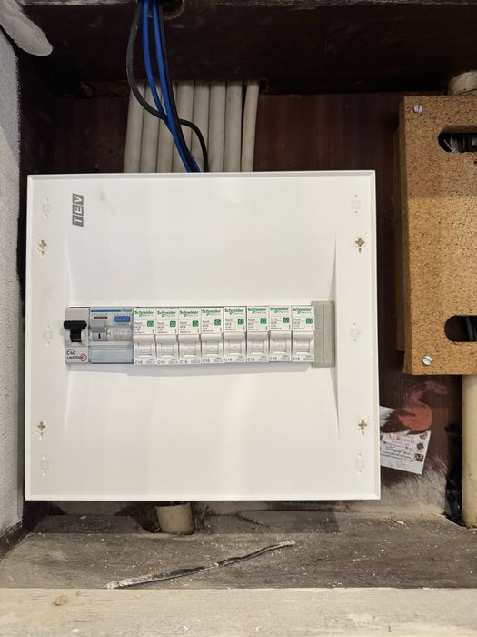 Eletricista 24h disponivel