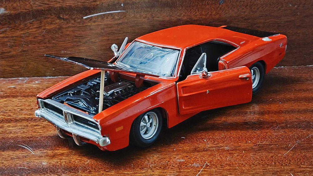Модель Dodge Charger RT 1969 1/24 Maisto