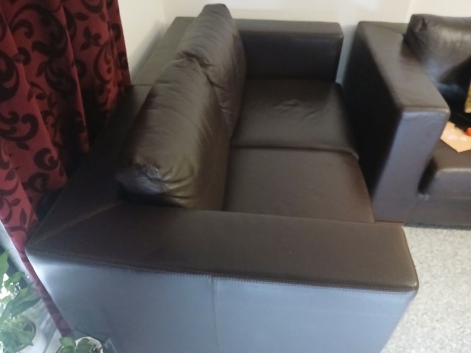 Vendo sofás castanho marca anaric