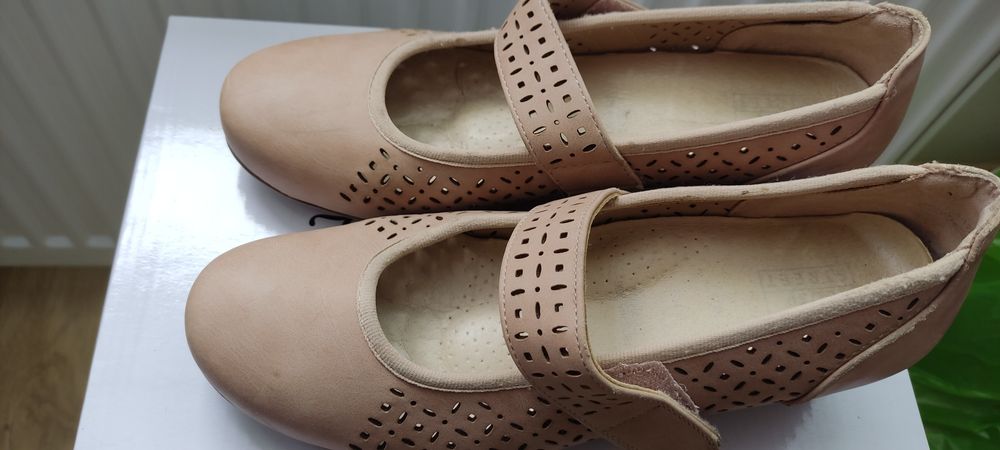 Buty Easy Street, roz. 4,5  skórzane