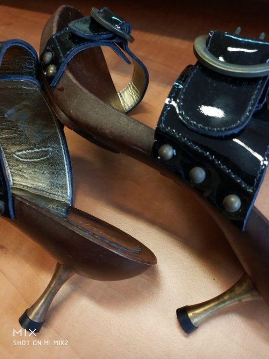 Okazyjnie sprzedam klapki SOLO FEMME roz. 39
