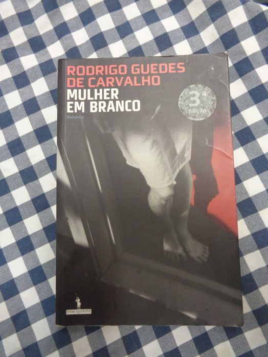 Livro Mulher em Branco - Rodrigues Guedes de Carvalho