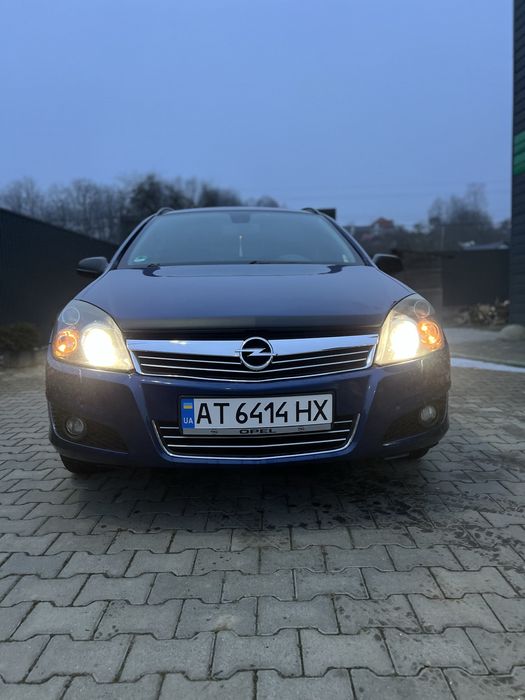 Авто без вкладень сів і поїхав.