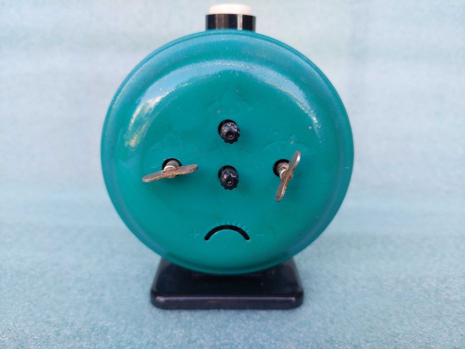 Часы будильник Янтарь Алмаз-холдинг