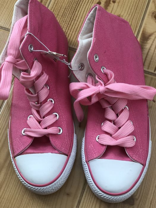 Кеди на дівчинку