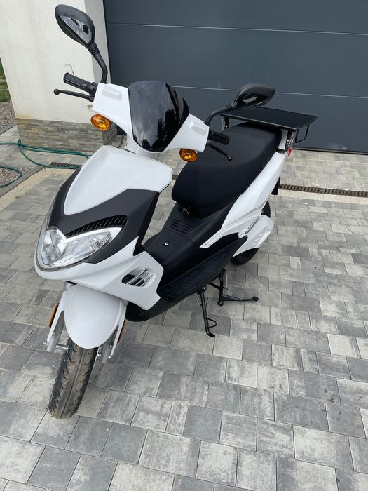 Skuter elektryczny - Wynajem Glovo, pyszne.pl, uber Eats,