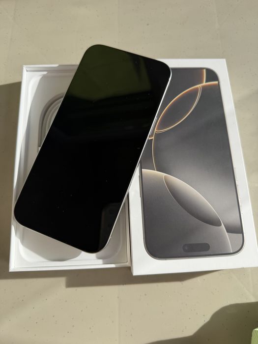 iPhone 16 Pro Max 256GB Natural Titanium SIM + eSIM