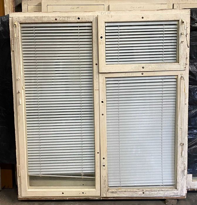 Окна деревянные с коробкой с жалюзи и сетками Разные Вікна Б/У Дерево