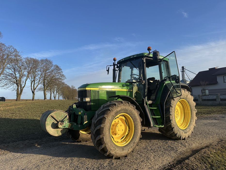 John deere 6910