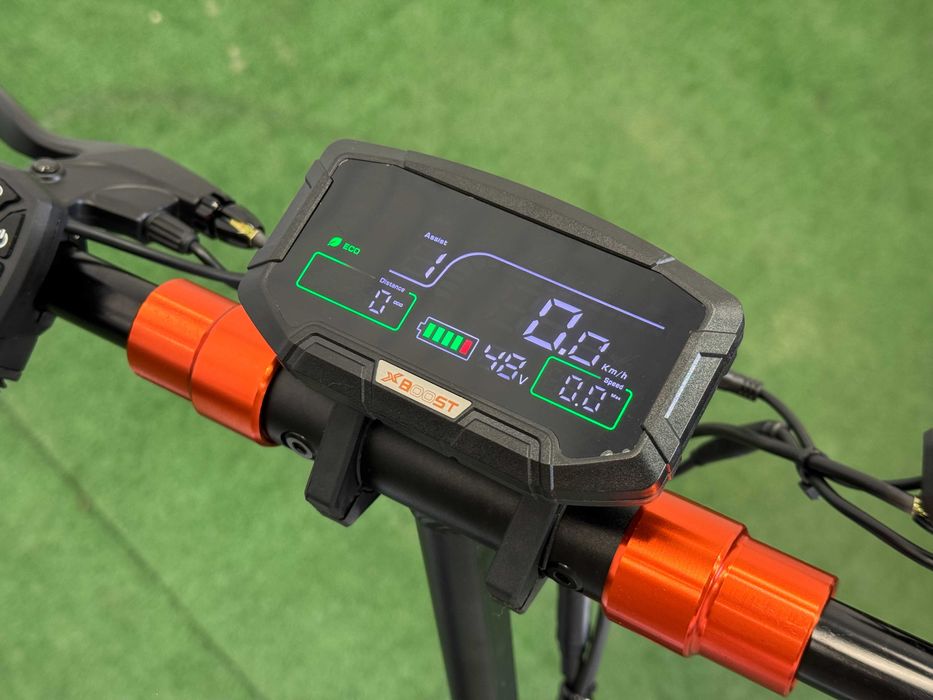 Xboost 001 800W 45 км/год. Потужний електросамокат для міста
