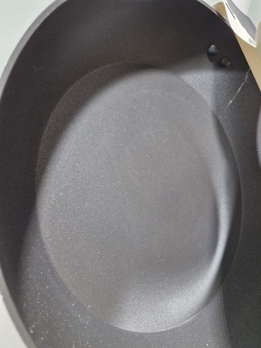 Patelnia Aluminiowa 28 cm do Wszystkich Rodzajów Kuchenek