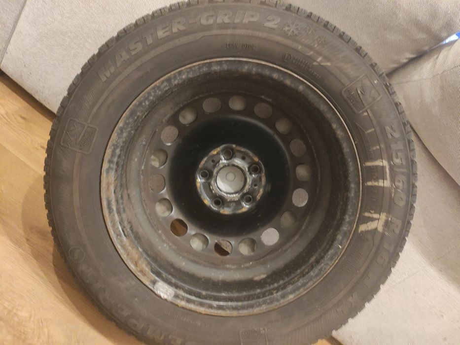 Conjunto de jantes Volkswagen 16 + pneus semperit quase novo