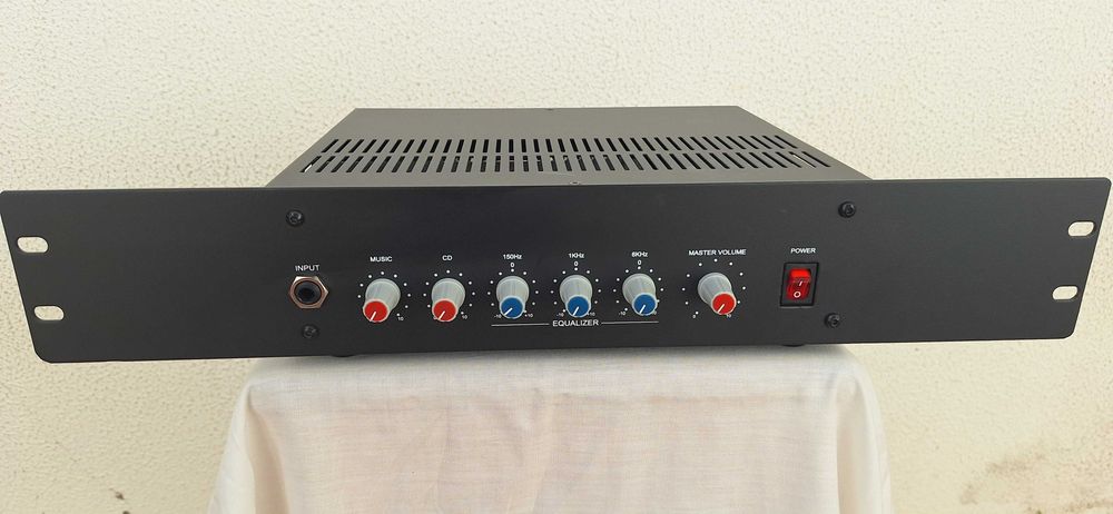 Vendo Amplificador e 5 colunas de som