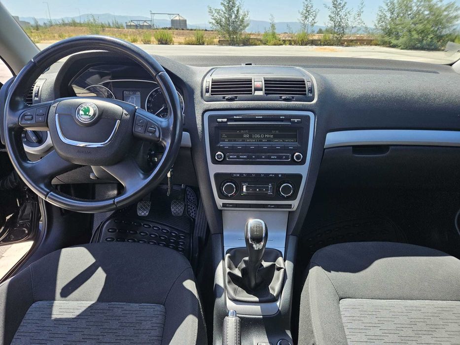 Skoda Octavia Break 1.6 TDI Greenline cor Preta (05/2013)