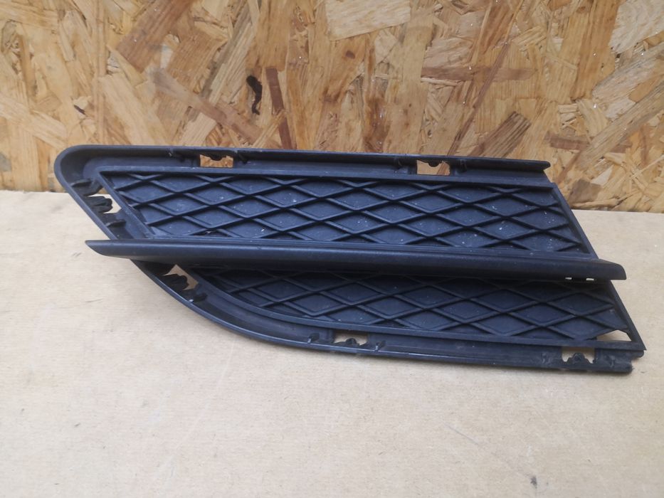 Kratka zderzaka przedniego prawa BMW e90 e91 lift