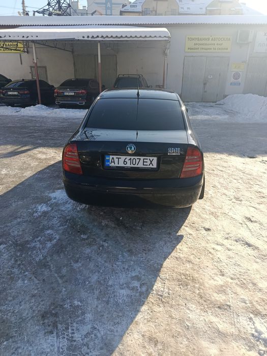 Шкода супер б  в гарному стані