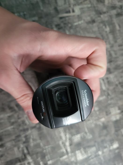 Видеокамера от samsung  full hd