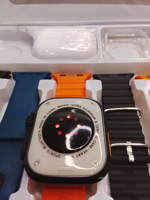 Smartwatch + inpods i20 ultra 3 Max