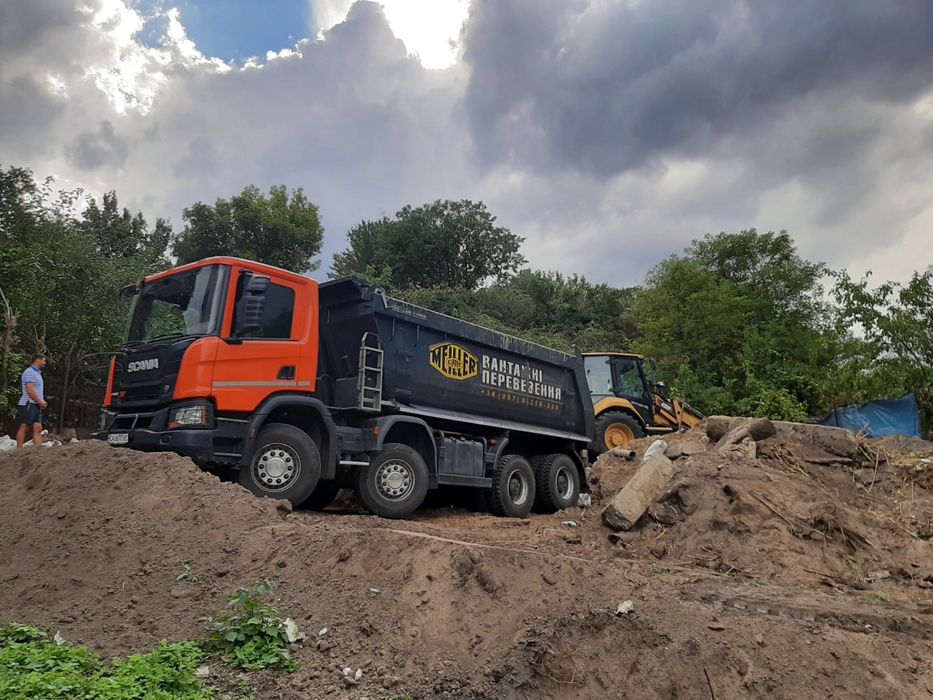 Чернозём грунт подсыпка песок доставка, чорнозем підсипка від 3-30 т