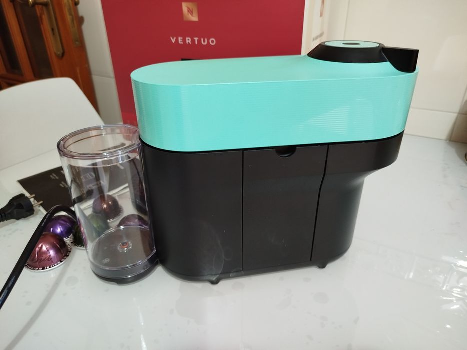 Máquina de Café Nespresso Vertuo Pop