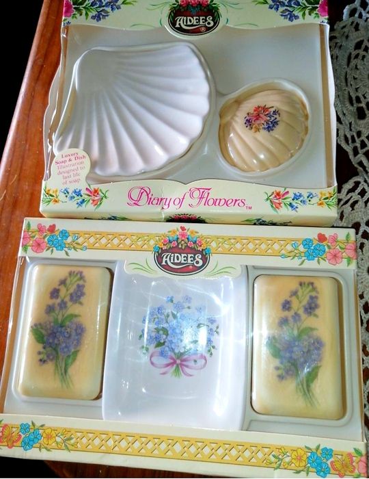 Sabonetes e perfumes antigos