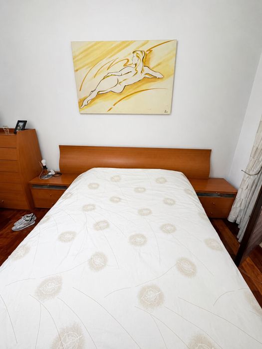 Cama de Casal Completa com Colchão Molaflex, Estrado e 2 Mesas de Cabeceira