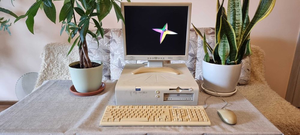Retro PC Dell OptiPlex Pentium 166Mhz HDD2GB RAM64MB Quake Windows98
